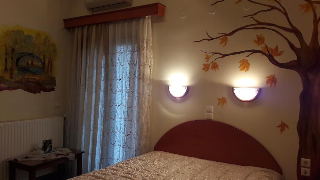 Artemis Hotel Karpenisi Exterior photo