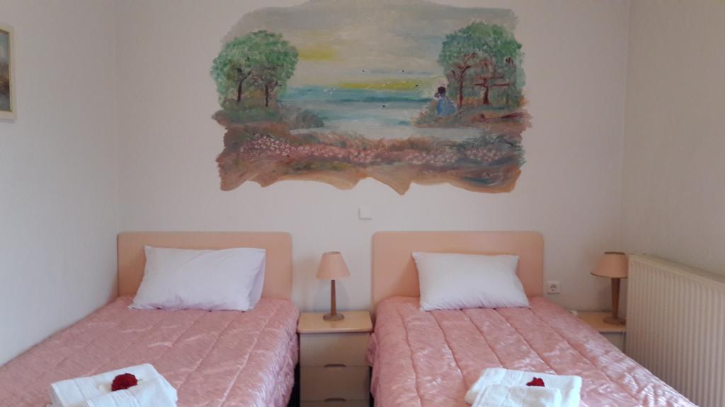 Artemis Hotel Karpenisi Exterior photo